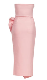 TRÄGERLOSES MIDIKLEID IN ROSA